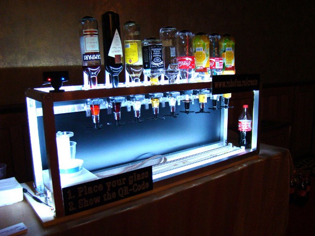 The Social Drink Machine, le bartender robotisé qui prend les